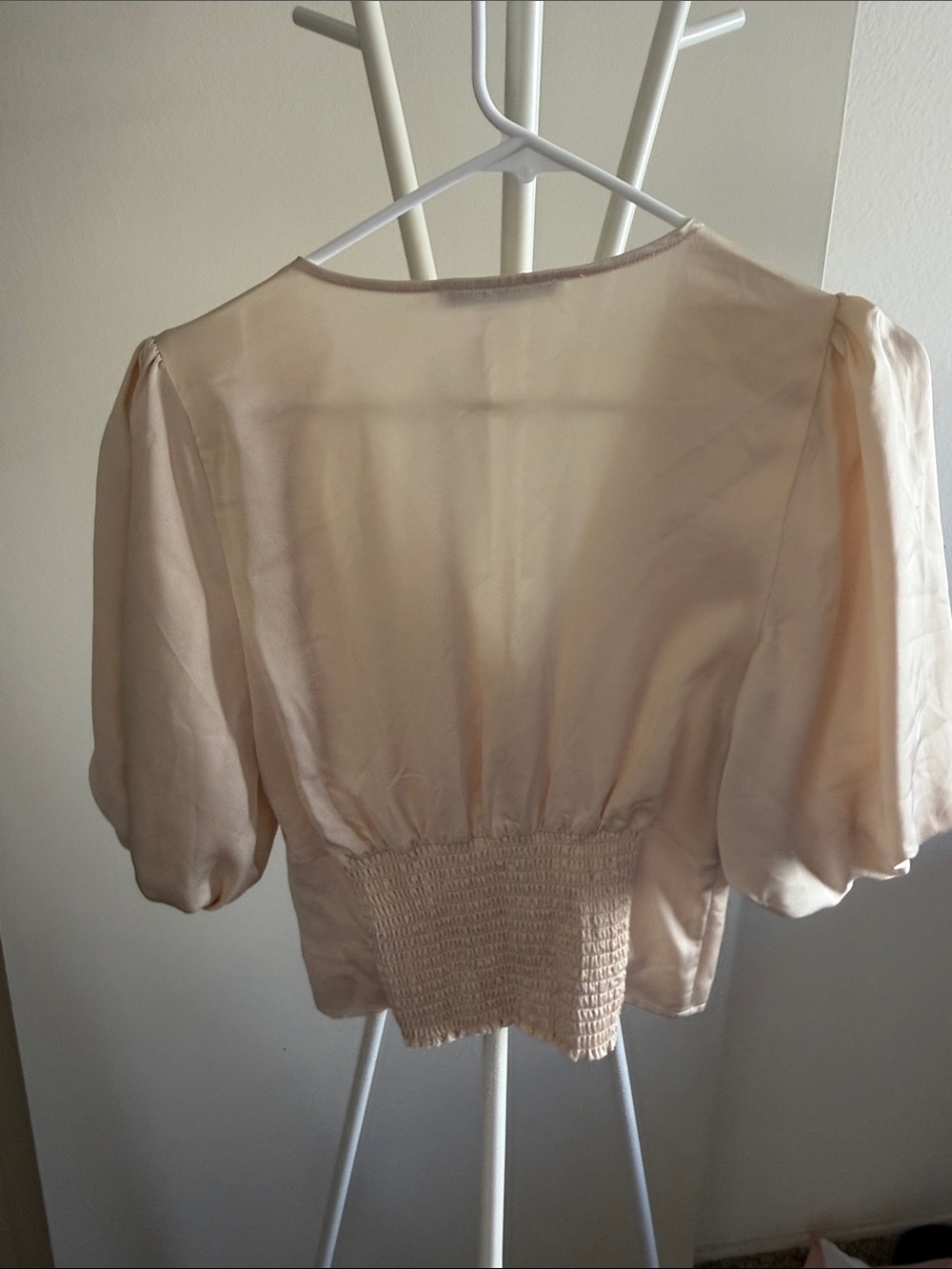 Abercrombie & Fitch Blush Cream Puff-Sleeve Satin Blouse - Picture 3 of 3